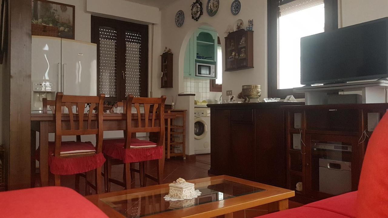 グロッタンマーレ La Casa Blanca Bed & Breakfast エクステリア 写真